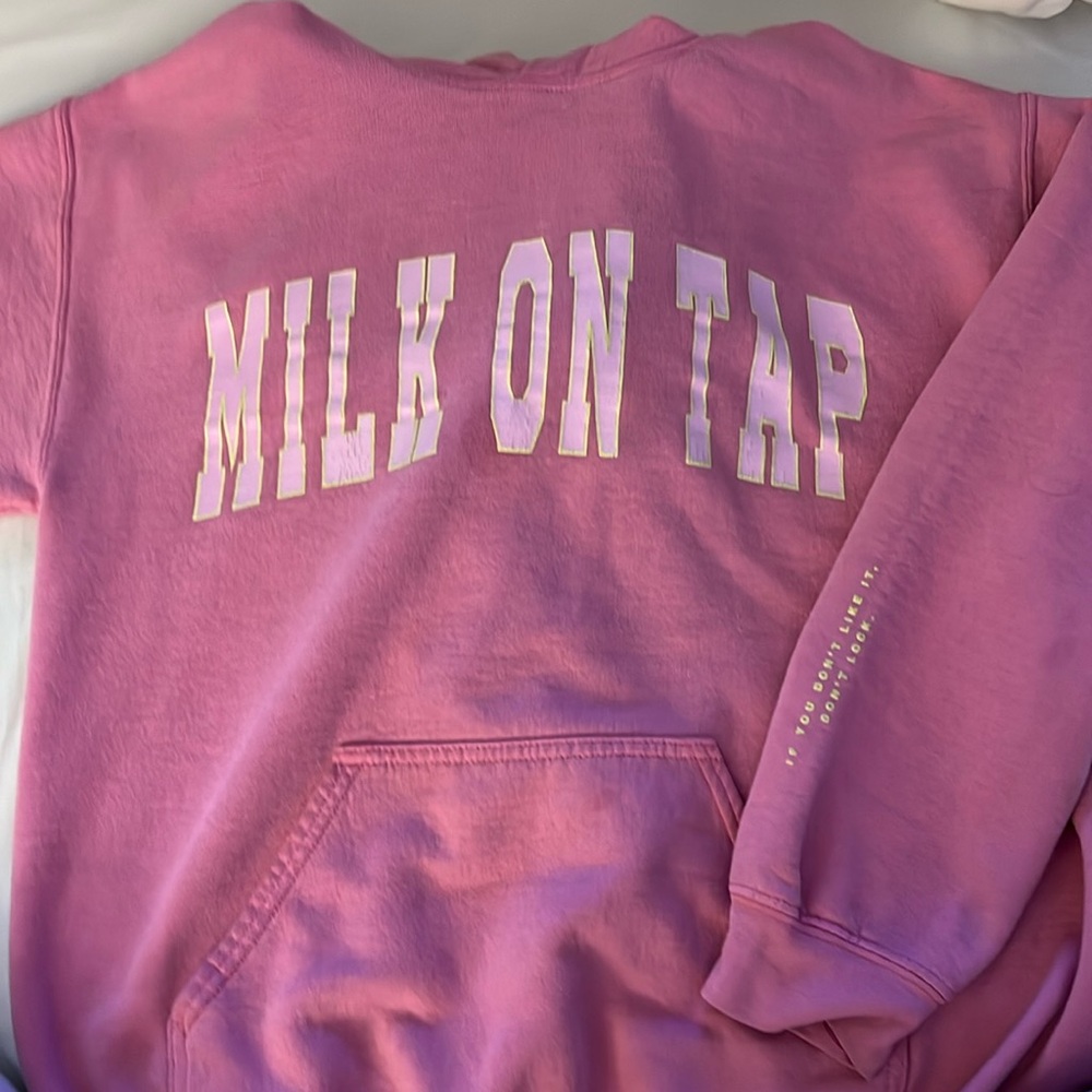 Milk on tap hoodie pink